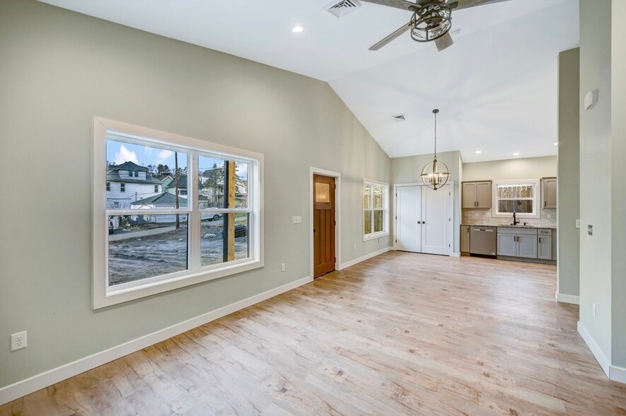 More Photos Of , Scranton Multifamily For Sale