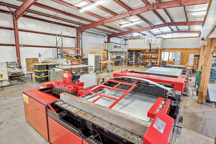 More Photos Of 11126 Timber Crest Dr, Houston Warehouse For Sale