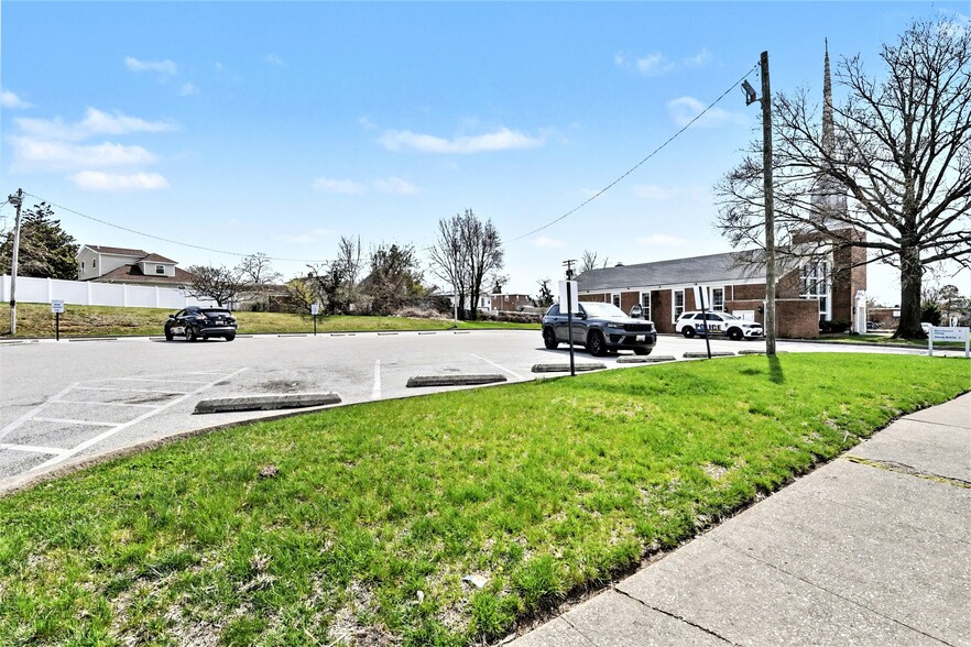 More Photos Of 5615 The Alameda, Baltimore Religious Facility For Sale