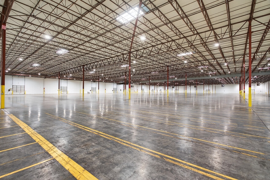 More Photos Of 606 Butler Dr, Murfreesboro Distribution For Lease