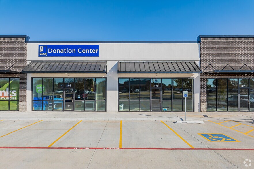 More Photos Of 3200 S Santa Fe Ave, Moore Freestanding For Lease