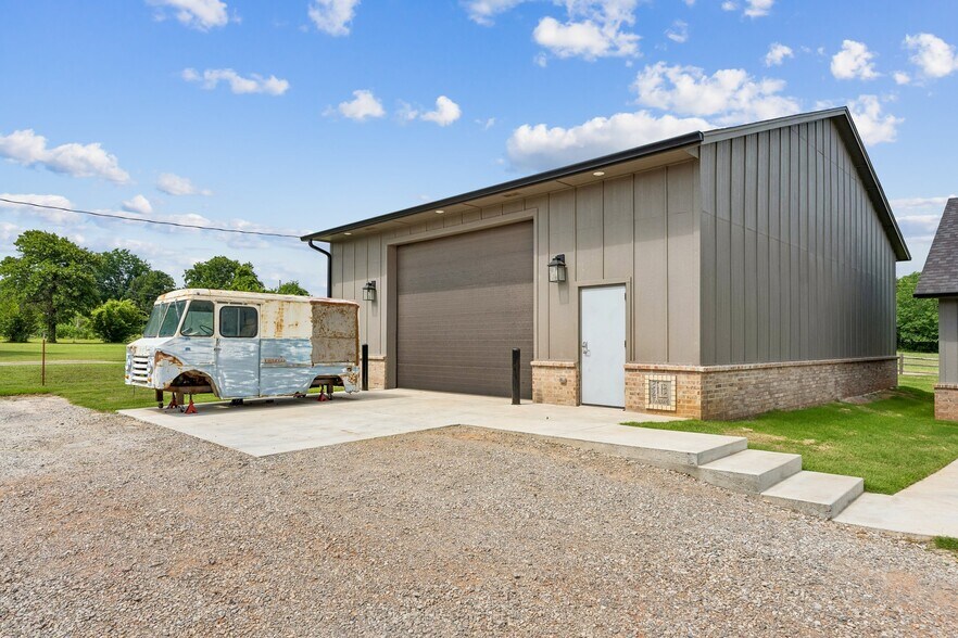 More Photos Of 11514-11529 Cottage Ln, Jones Apartments For Sale