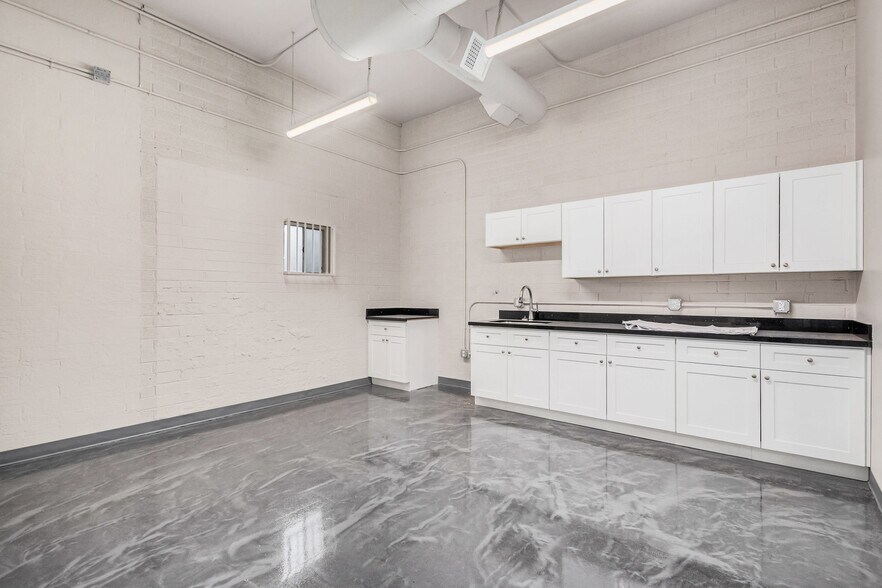 More Photos Of 13211 N 111th Ave, Sun City Office For Sale