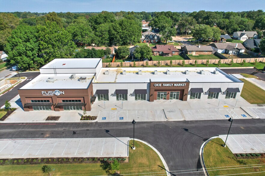 More Photos Of 904 W Jasper St, Broken Arrow General Retail For Lease