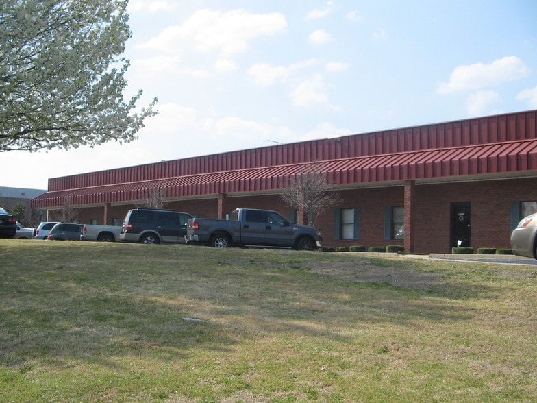 More Photos Of 3675 Hewatt Ct, Snellville Flex For Lease