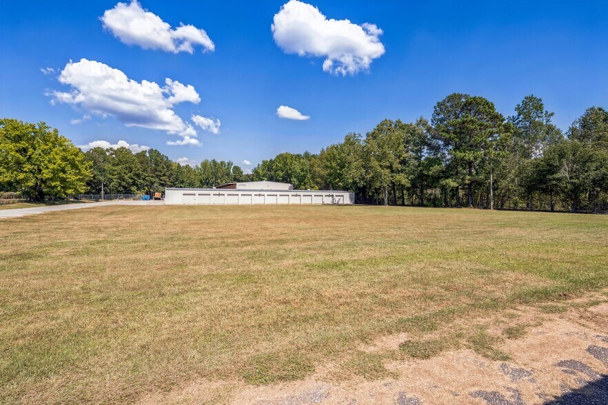 More Photos Of 557 N Pike E, Sumter Self Storage For Sale