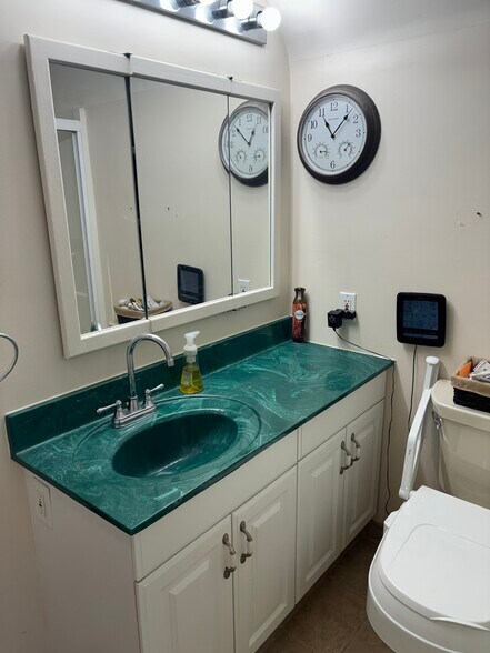 More Photos Of 2884 Fort St, Lincoln Park Office Residential For Sale