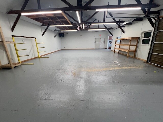 More Photos Of 2-6 John St, Jamesburg Warehouse For Lease