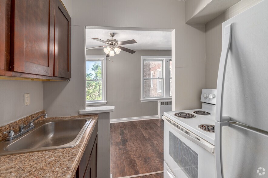 More Photos Of 12700 Shaker Blvd, Cleveland Apartments For Sale