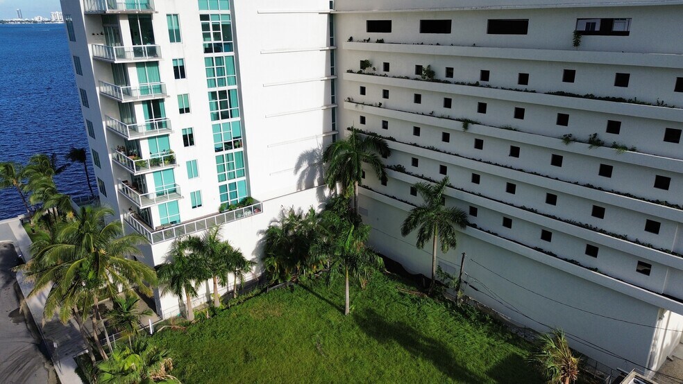 More Photos Of 702-708 NE 26th St, Miami Land For Sale