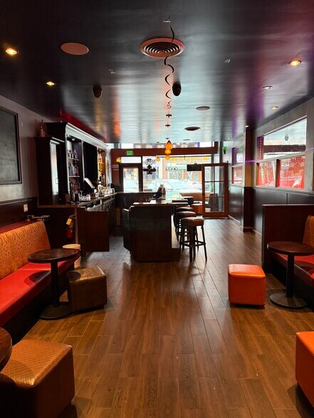 More Photos Of 76 E 3rd Ave, San Mateo Bar For Lease
