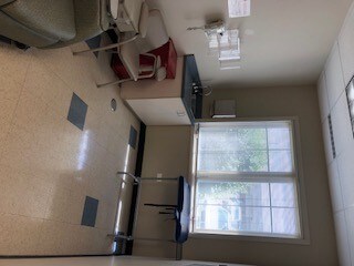 More Photos Of 1445-1457 Merchant Dr, Algonquin Medical For Sale