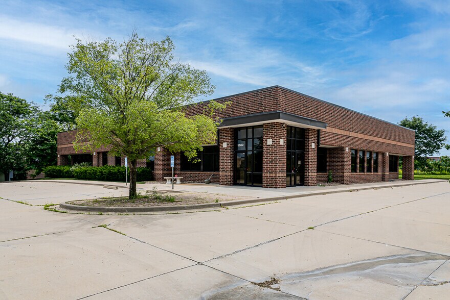More Photos Of 9660 Legler Rd, Lenexa Office For Sale