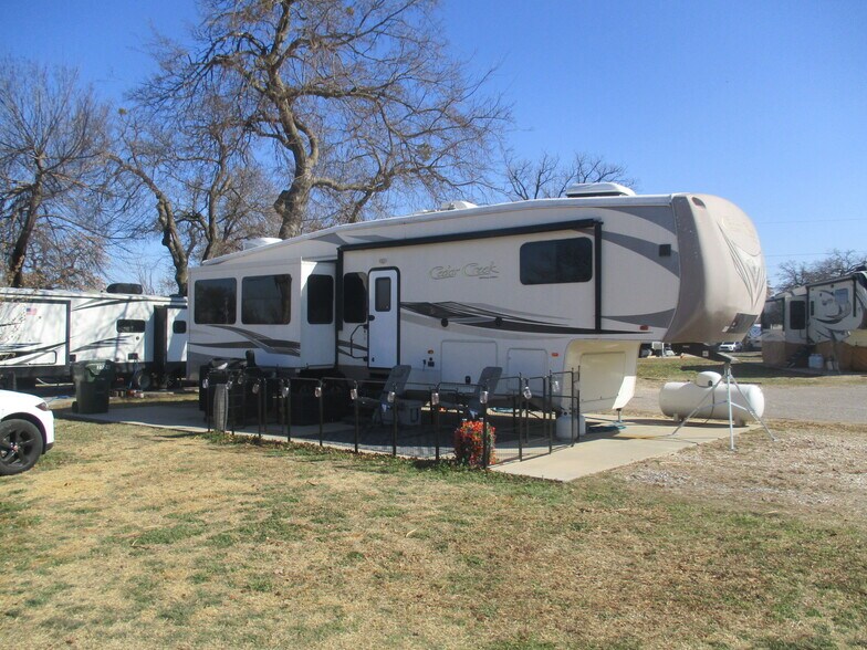 More Photos Of 8801 SE 29th St, Midwest City Trailer Camper Park For Sale