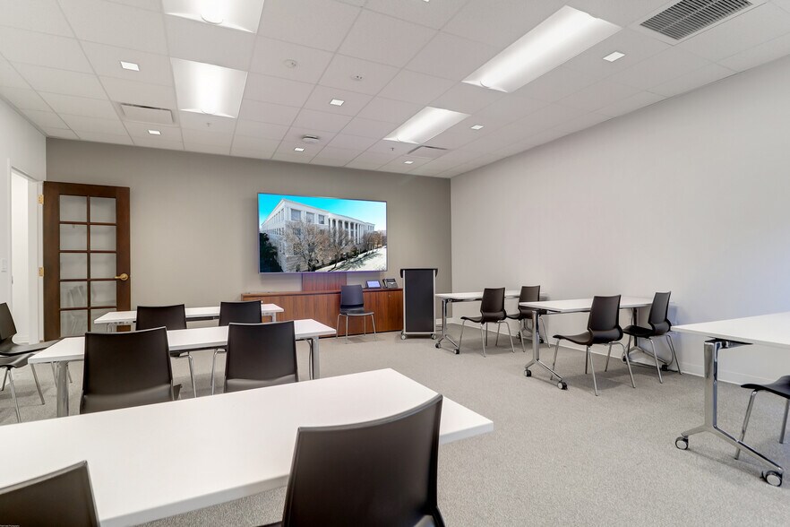 More Photos Of 200 Meeting St, Charleston Office For Sale