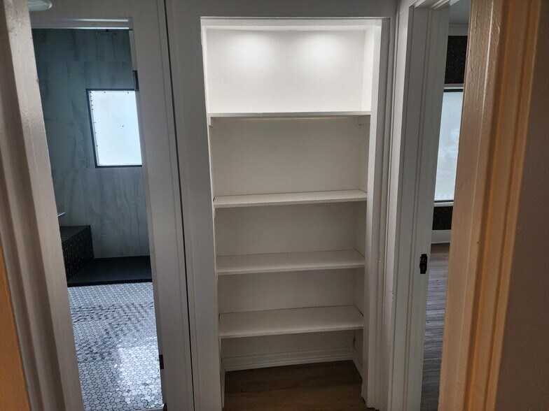 More Photos Of 2820 1st Ave N, Saint Petersburg Storefront Retail Office For Lease