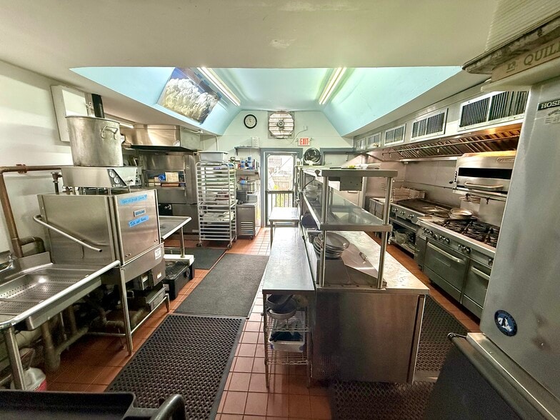More Photos Of 133 Commercial St, Provincetown Restaurant For Sale
