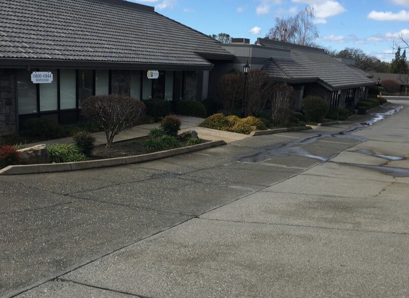 More Photos Of 11800-11844 Kemper Rd, Auburn Light Manufacturing For Lease