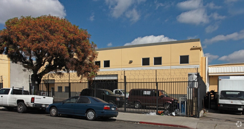 Primary Photo Of 135 E 35th St, Los Angeles Warehouse For Lease