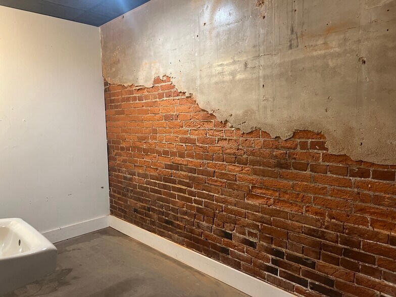 More Photos Of 242 Wood St, Doylestown Office Residential For Lease