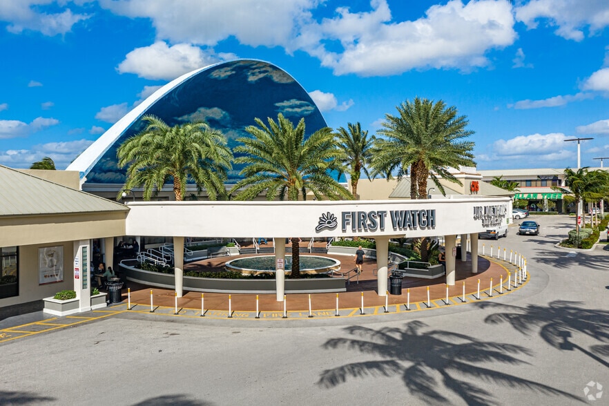 Primary Photo Of 4703-4763 N Ocean Dr, Sea Ranch Lakes General Retail For Lease