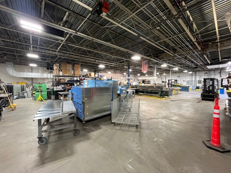 More Photos Of 200 Rochester Rd, Pittsburgh Service For Lease