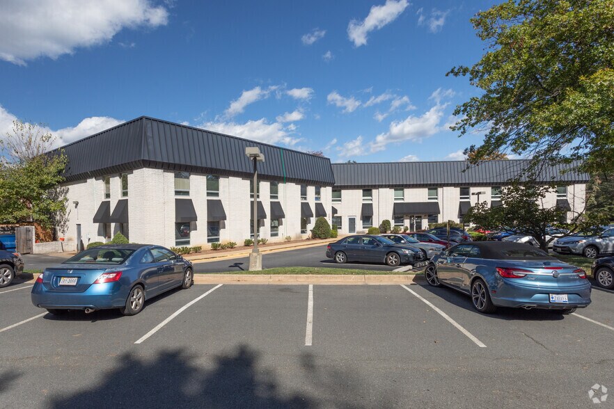 More Photos Of 3930 Walnut St, Fairfax Medical For Sale