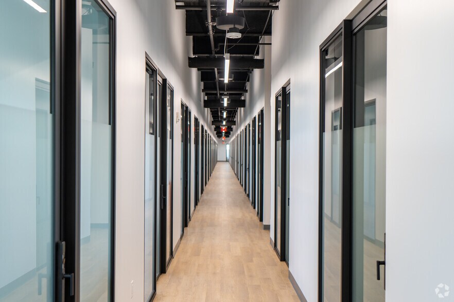 More Photos Of 3031 N Rocky Point Dr W, Tampa Coworking Space