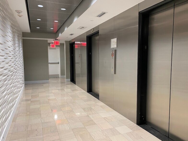 More Photos Of 14 NE 1st Ave, Miami Office For Sale
