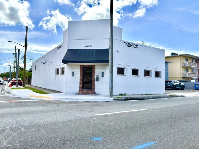 More Photos Of 501 SW Douglas Ave, Miami Medical For Lease