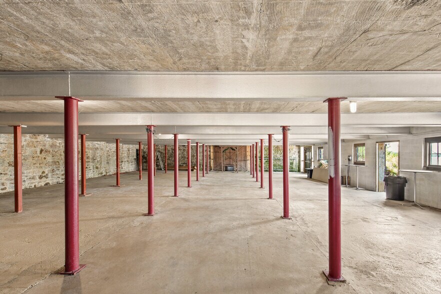 More Photos Of 162 Black Bear Run, Berlin Specialty For Sale