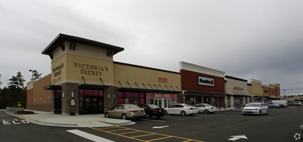 More Photos Of 700-790 Town Center Pky, Slidell General Retail For Lease