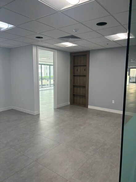 More Photos Of 1701 Ponce De Leon Blvd, Coral Gables Office For Lease