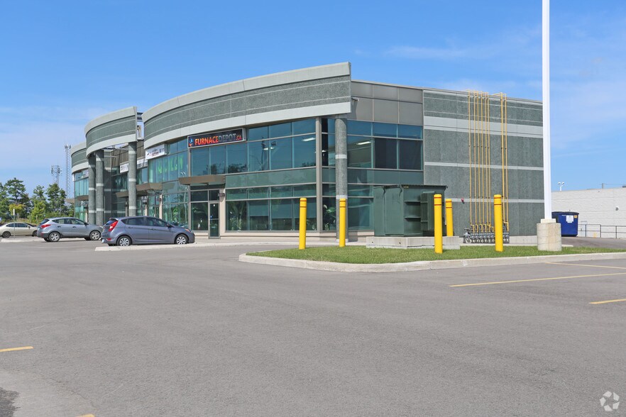 More Photos Of 341 King St, Barrie Light Distribution For Lease