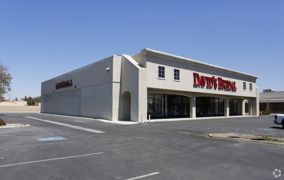 More Photos Of 1210 Wible Rd, Bakersfield Freestanding For Sale