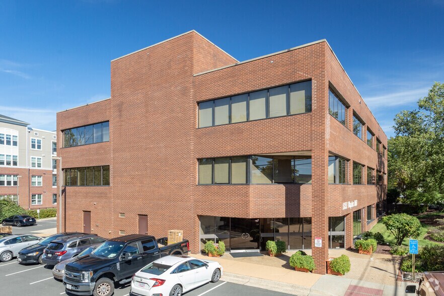 More Photos Of 11211 Waples Mill Rd, Fairfax Medical For Lease