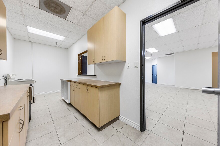 More Photos Of 8768 Helms Ave, Rancho Cucamonga Light Manufacturing For Lease