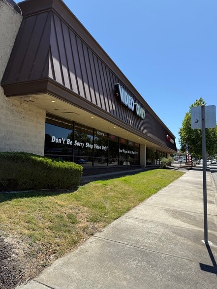 More Photos Of 7922 Dublin Blvd, Dublin Freestanding For Sale