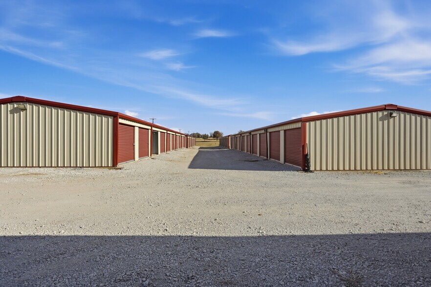 More Photos Of 9910 TX-199 Hwy, Poolville Specialty For Sale