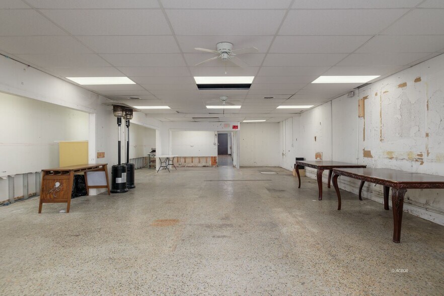 More Photos Of 314 2nd Ave, Gallipolis Storefront For Sale