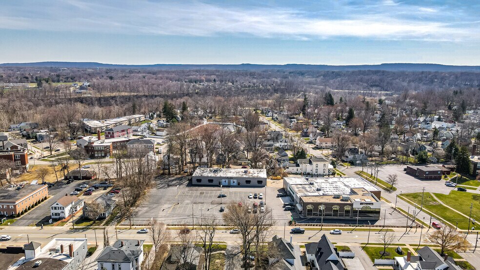 More Photos Of 38000 Euclid Ave, Willoughby Freestanding For Sale