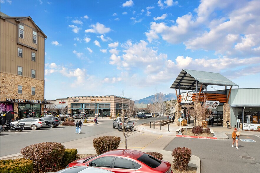 More Photos Of 320 S Cambridge Ln, Flagstaff Supermarket For Sale