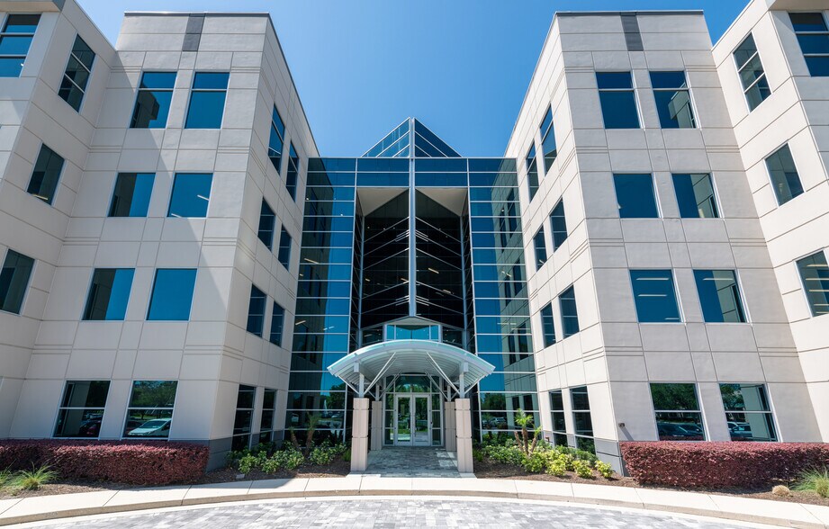 More Photos Of 4345 Southpoint Blvd, Jacksonville Office For Lease