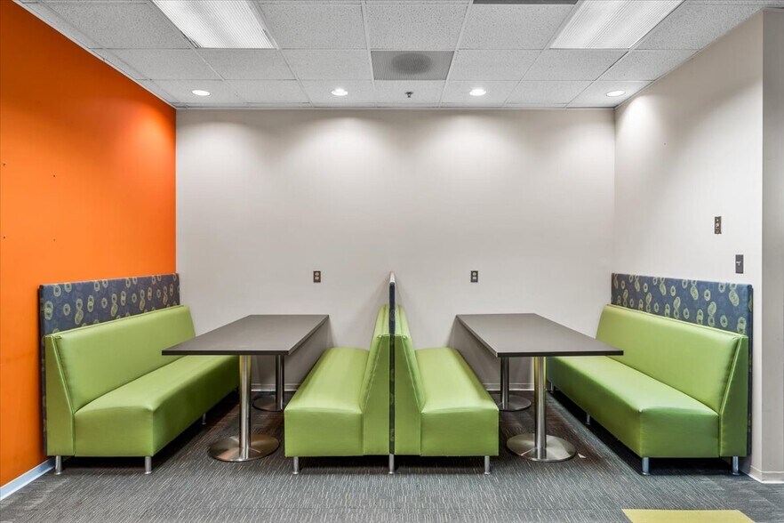 More Photos Of 1823 Eastchester Dr, High Point Office For Lease