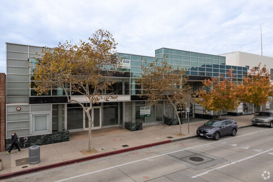 Primary Photo Of 495-505 S Lake Ave, Pasadena General Retail For Lease