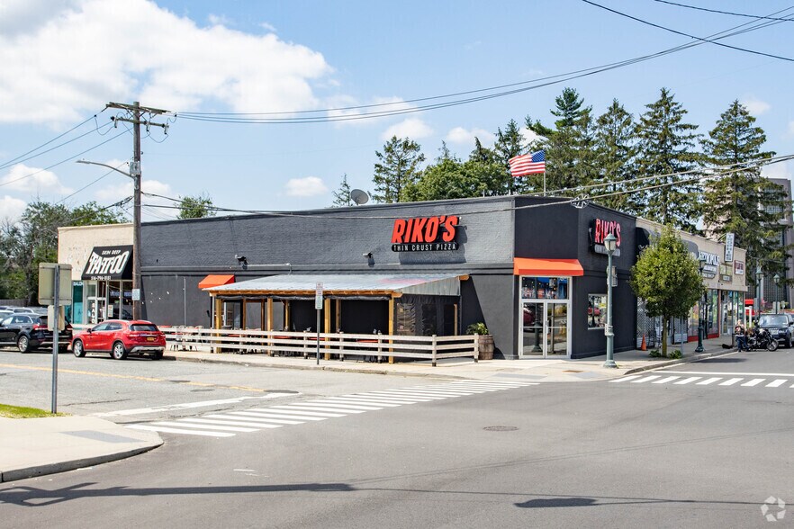 Primary Photo Of 3106-3120 Hempstead Tpke, Levittown Storefront For Lease
