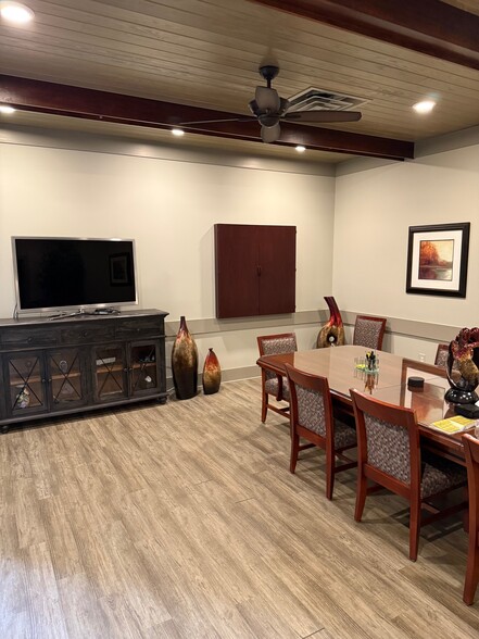 More Photos Of 1453-1455 Dave Lyle Blvd, Rock Hill Warehouse For Lease