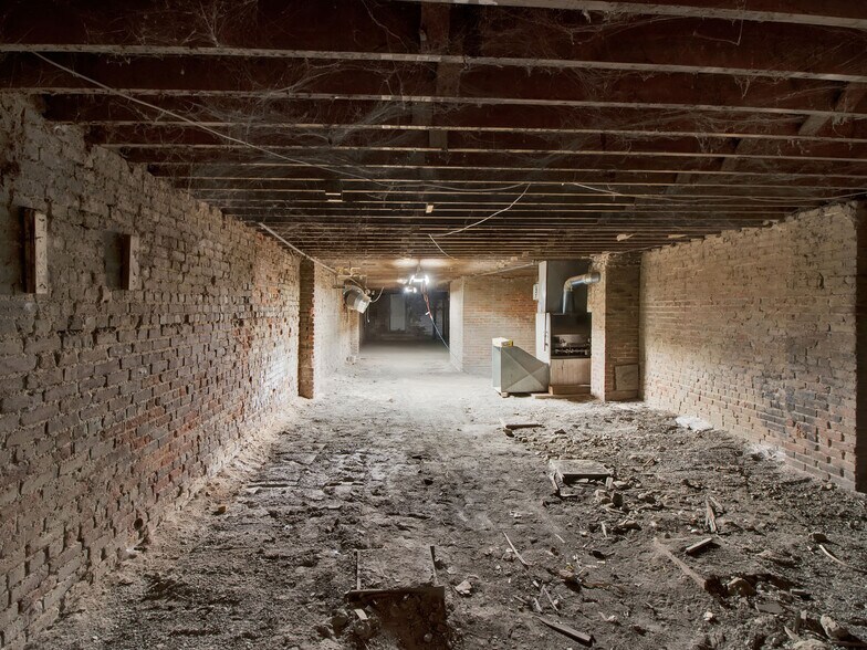 More Photos Of 350 W Front St, Byers Freestanding For Sale