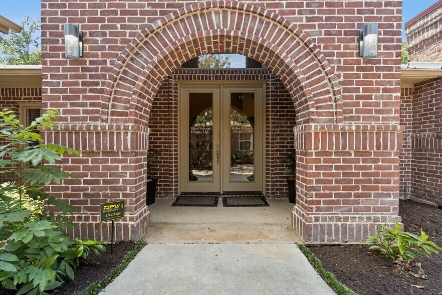 More Photos Of 700 N Carroll Ave, Southlake Office For Lease