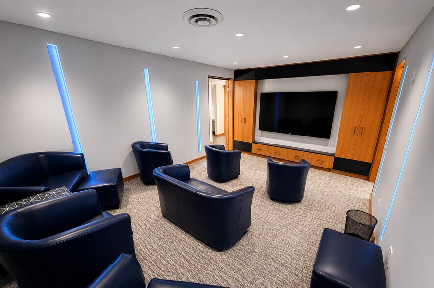 More Photos Of 630 6th St S, Kirkland Office For Lease